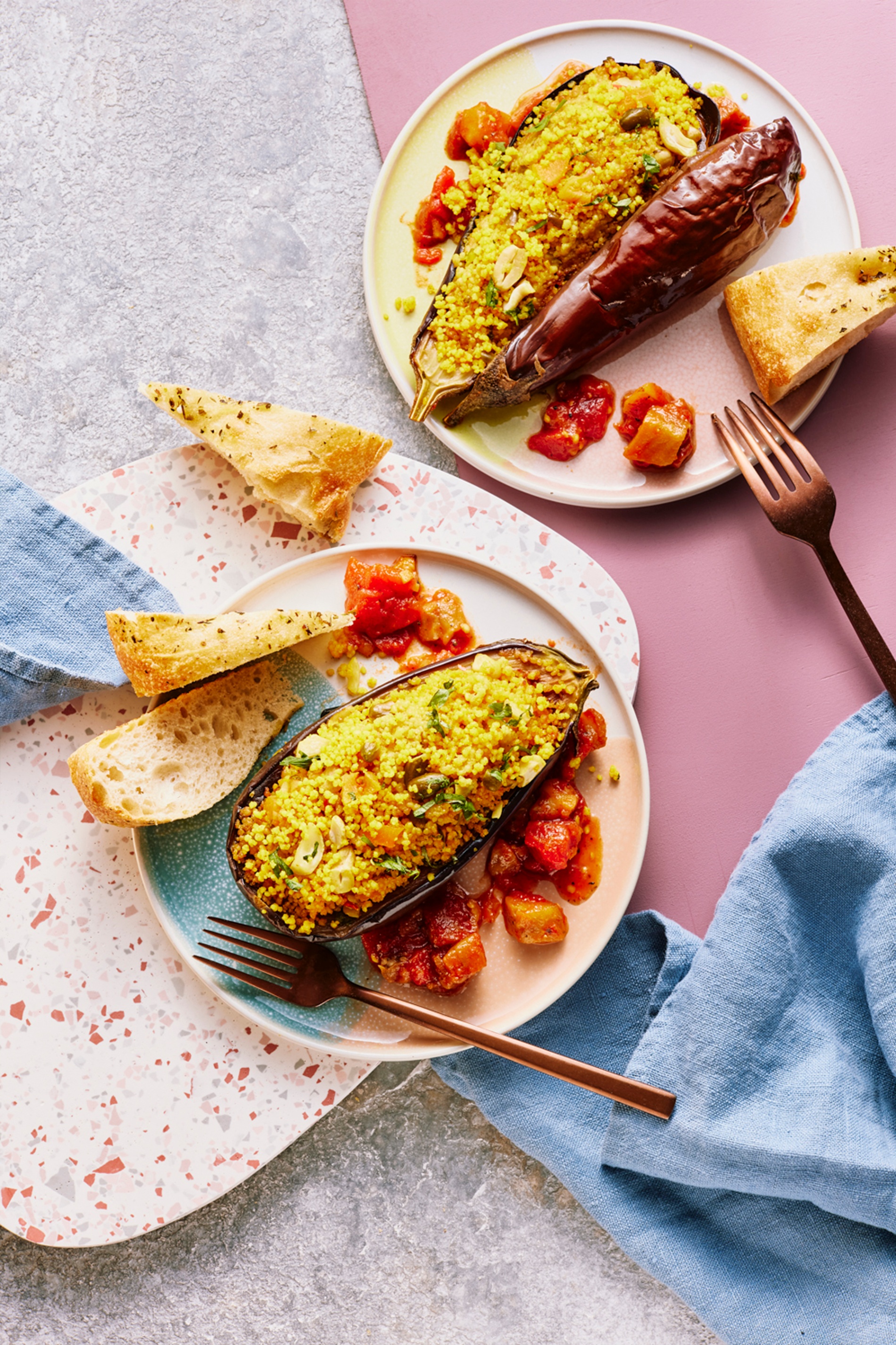 Gefüllte Auberginen mit Orangen-Couscous